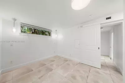 151 NE 43rd St, Miami, FL 33137 - Photo 48