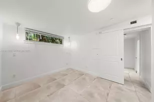 151 NE 43rd St, Miami, FL 33137 - Photo 48