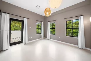 151 NE 43rd St, Miami, FL 33137 - Photo 8