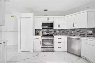 4118 Sapphire Terrace, Weston, FL 33331 - Photo 16