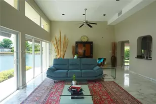 4511 King Palm Dr, Tamarac, FL 33319 - Photo 2