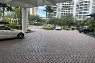 19101 NE 36th Ct, Aventura, FL 33180 - Photo 6