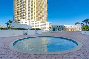 16485 Collins Ave, Sunny Isles Beach, FL 33160 - Photo 36