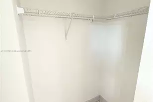 7991 NW 8th St, Miami, FL 33126 - Photo 14