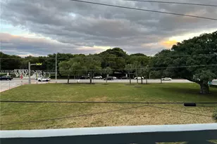 8233 Harding Ave, Miami Beach, FL 33141 - Photo 32