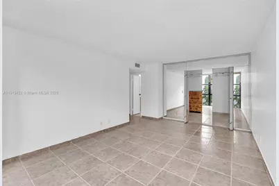 1000 Parkview Dr #229, Hallandale Beach, FL 33009 - Photo 18