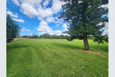 8851 Sunrise Lakes Blvd #213, Sunrise, FL 33322 - Photo 2