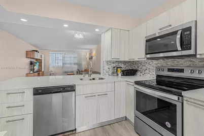 609 NE 14th Ave #603, Hallandale Beach, FL 33009 - Photo 1