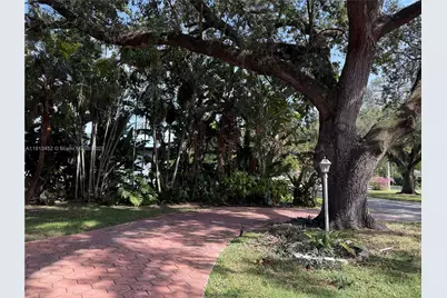 511 Oriole Ave, Miami Springs, FL 33166 - Photo 6