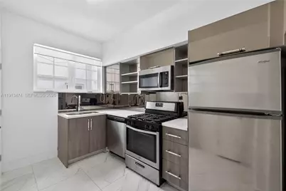 1601 Jefferson Ave #TH, Miami Beach, FL 33139 - Photo 2