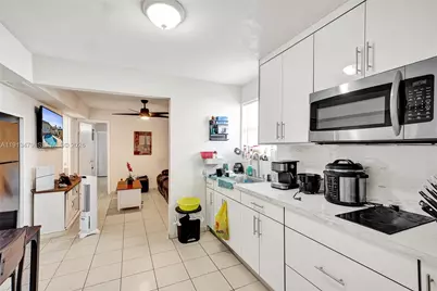 311 E 51st St, Hialeah, FL 33013 - Photo 34