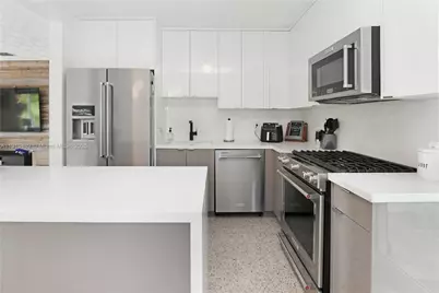 930 N 11th Ct, Hollywood, FL 33019 - Photo 4