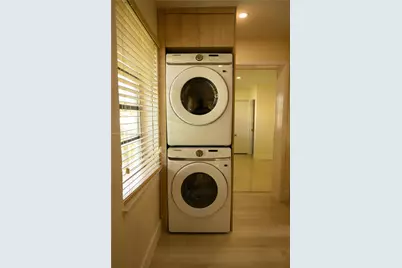 467 SE 3rd St #1, Hialeah, FL 33010 - Photo 6