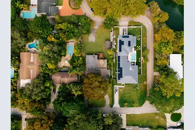 6551 SW 75th Ter, South Miami, FL 33143 - Photo 2