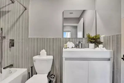 1241 Hollywood Blvd, Hollywood, FL 33019 - Photo 34