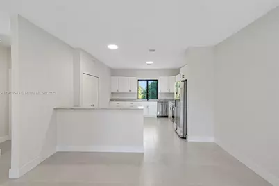 4313 E 8th Ct #B, Hialeah, FL 33013 - Photo 6