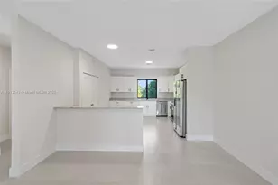 4313 E 8th Ct, Hialeah, FL 33013 - Photo 6