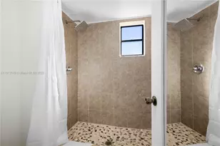 8020 Hampton Blvd, North Lauderdale, FL 33068 - Photo 16