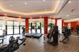 2000 Island Blvd, Aventura, FL 33160 - Photo 4