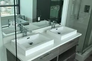 650 NE 32nd St, Miami, FL 33137 - Photo 16