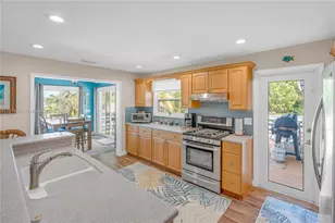 29039 Cedar Dr, Big Pine, FL 33043 - Photo 16