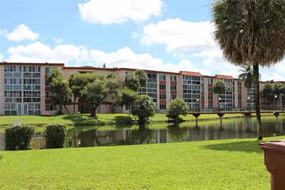 1080 Del Lago Cir #202, Sunrise, FL 33313 - Photo 14