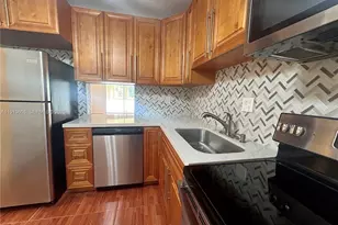 1080 Del Lago Cir, Sunrise, FL 33313 - Photo 6