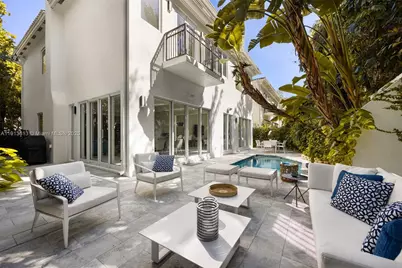 2760 Brickell Ct #2760, Miami, FL 33129 - Photo 2