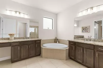 7464 Estero Dr, Lake Worth, FL 33463 - Photo 12