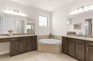 7464 Estero Dr, Lake Worth, FL 33463 - Photo 12