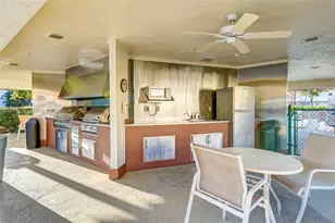8900 Washington Blvd, Pembroke Pines, FL 33025 - Photo 32