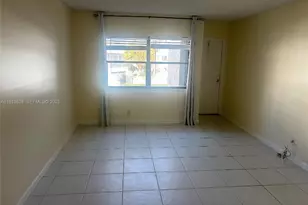 303 Racquet Club Rd, Weston, FL 33326 - Photo 14