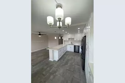 2022 Newcastle B #2022, Boca Raton, FL 33434 - Photo 2