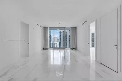 300 Biscayne Boulevard Way #3009W, Miami, FL 33131 - Photo 1