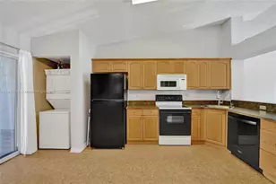 7331 S Devon Dr, Tamarac, FL 33321 - Photo 12