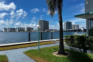 1990 Bay Dr, Miami Beach, FL 33141 - Photo 30