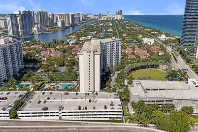 19370 Collins Ave #PH-24, Sunny Isles Beach, FL 33160 - Photo 34