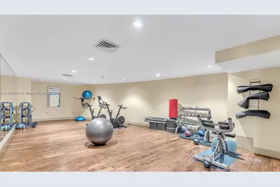 50 Biscayne Blvd #508, Miami, FL 33132 - Photo 14