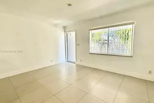 42 SW 14th St, Dania Beach, FL 33004 - Photo 8