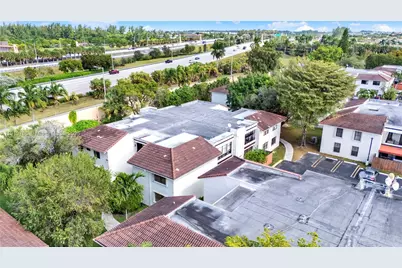 10857 NW 7th St #24-17, Miami, FL 33172 - Photo 4