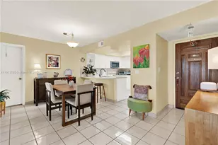 10857 NW 7th St, Miami, FL 33172 - Photo 16