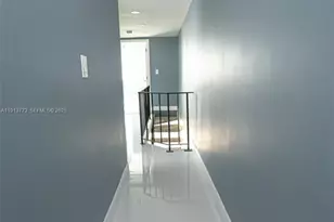 1070 W 43rd Pl, Hialeah, FL 33012 - Photo 4