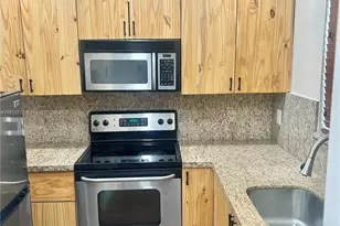 1051 SW 1st St, Miami, FL 33130 - Photo 6