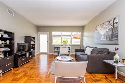 350 S Shore Dr #7, Miami Beach, FL 33141 - Photo 4