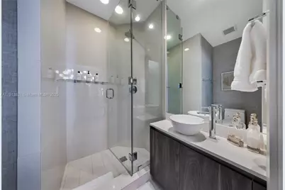 480 NE 31st St #2807, Miami, FL 33137 - Photo 10