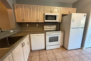 930 NE 34th Ave, Homestead, FL 33033 - Photo 4