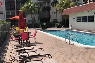 220 SW 9th Ave, Hallandale Beach, FL 33009 - Photo 16