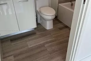 1300 Brickell Bay Dr, Miami, FL 33131 - Photo 16