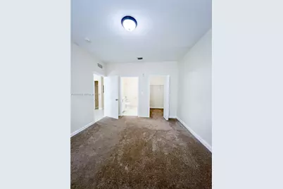 1658 SE 28th Ct #101, Homestead, FL 33035 - Photo 6