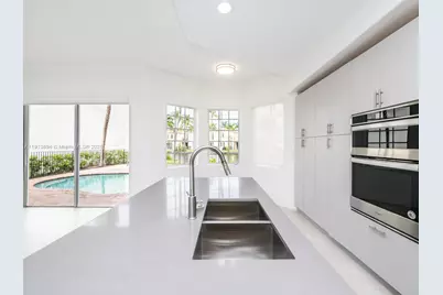 20729 NE 32nd Ave, Aventura, FL 33180 - Photo 16